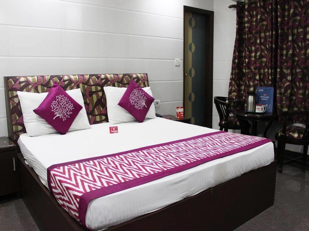 Oyo 2705 Hotel Preet Palace 뉴델리 외부 사진