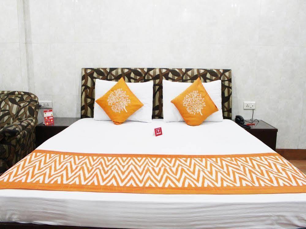 Oyo 2705 Hotel Preet Palace 뉴델리 외부 사진