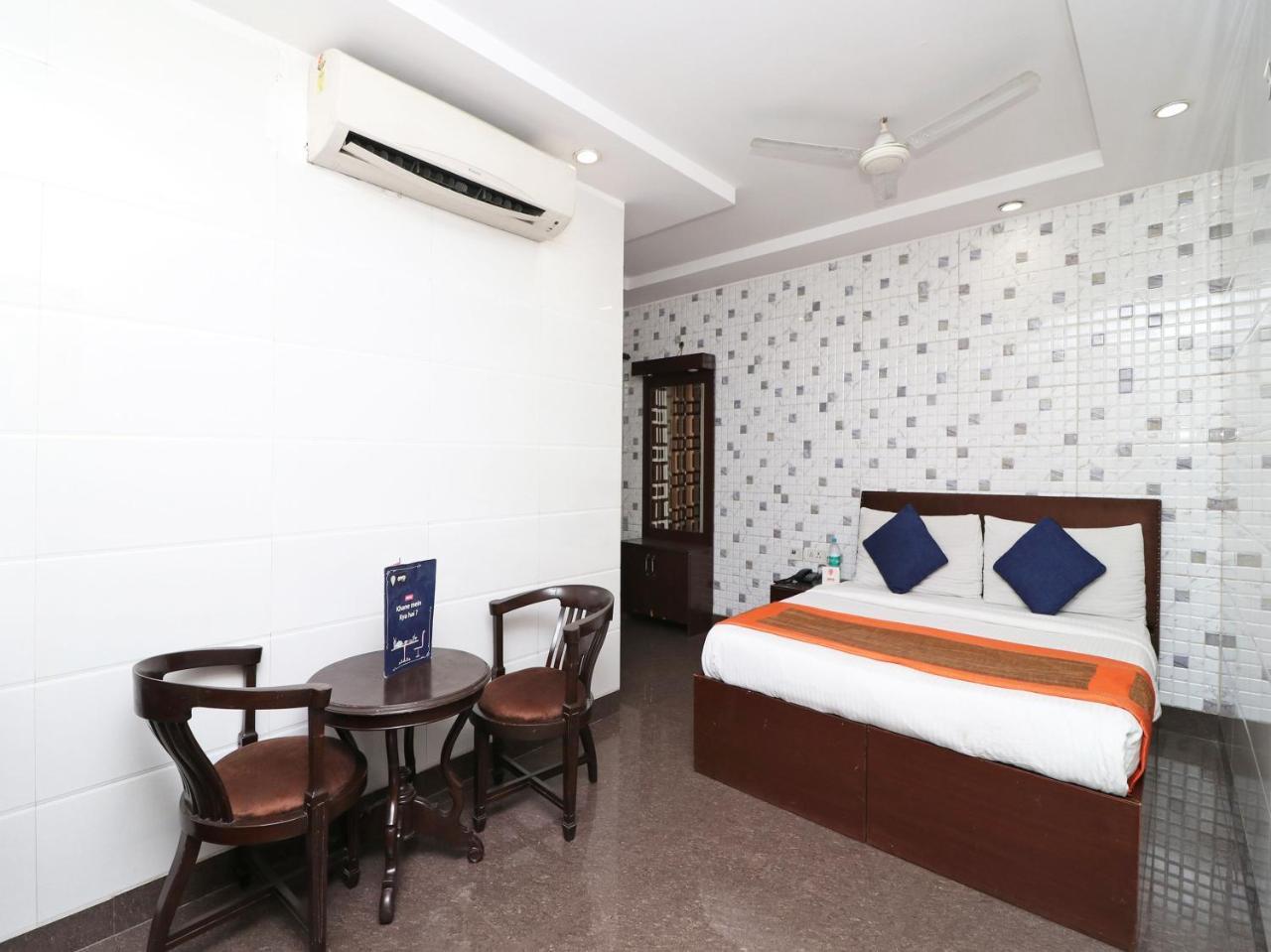 Oyo 2705 Hotel Preet Palace 뉴델리 외부 사진