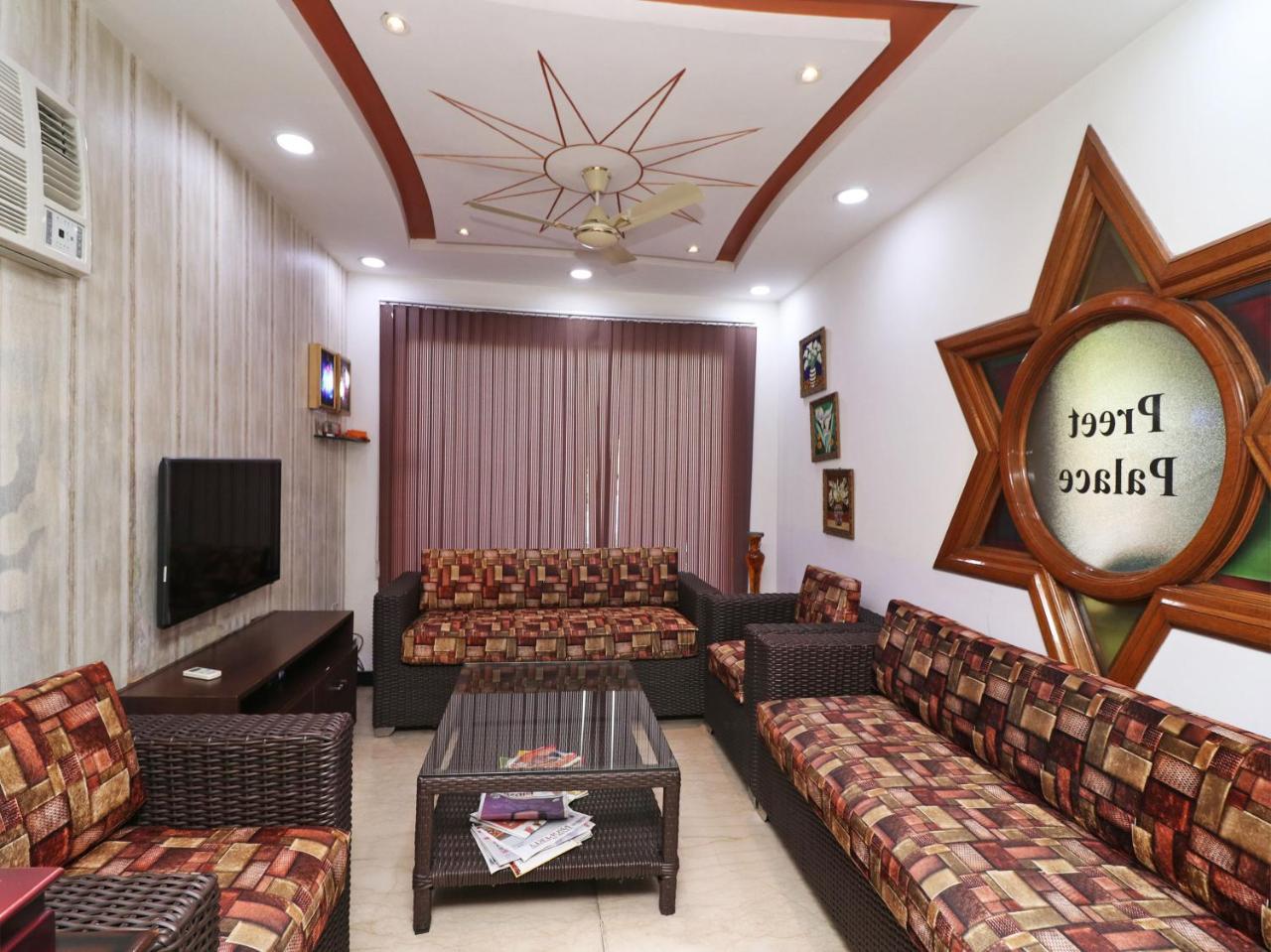 Oyo 2705 Hotel Preet Palace 뉴델리 외부 사진