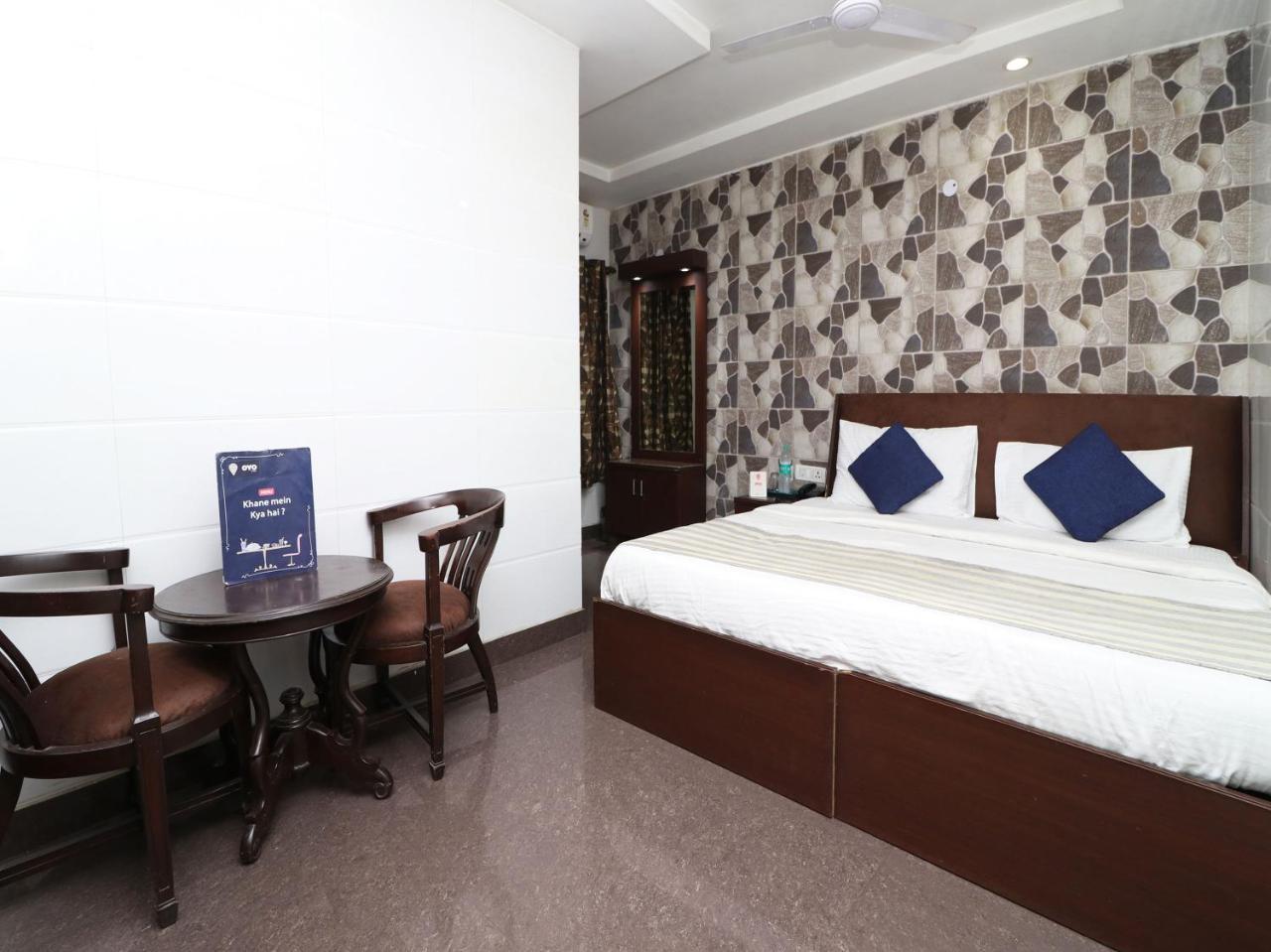 Oyo 2705 Hotel Preet Palace 뉴델리 외부 사진