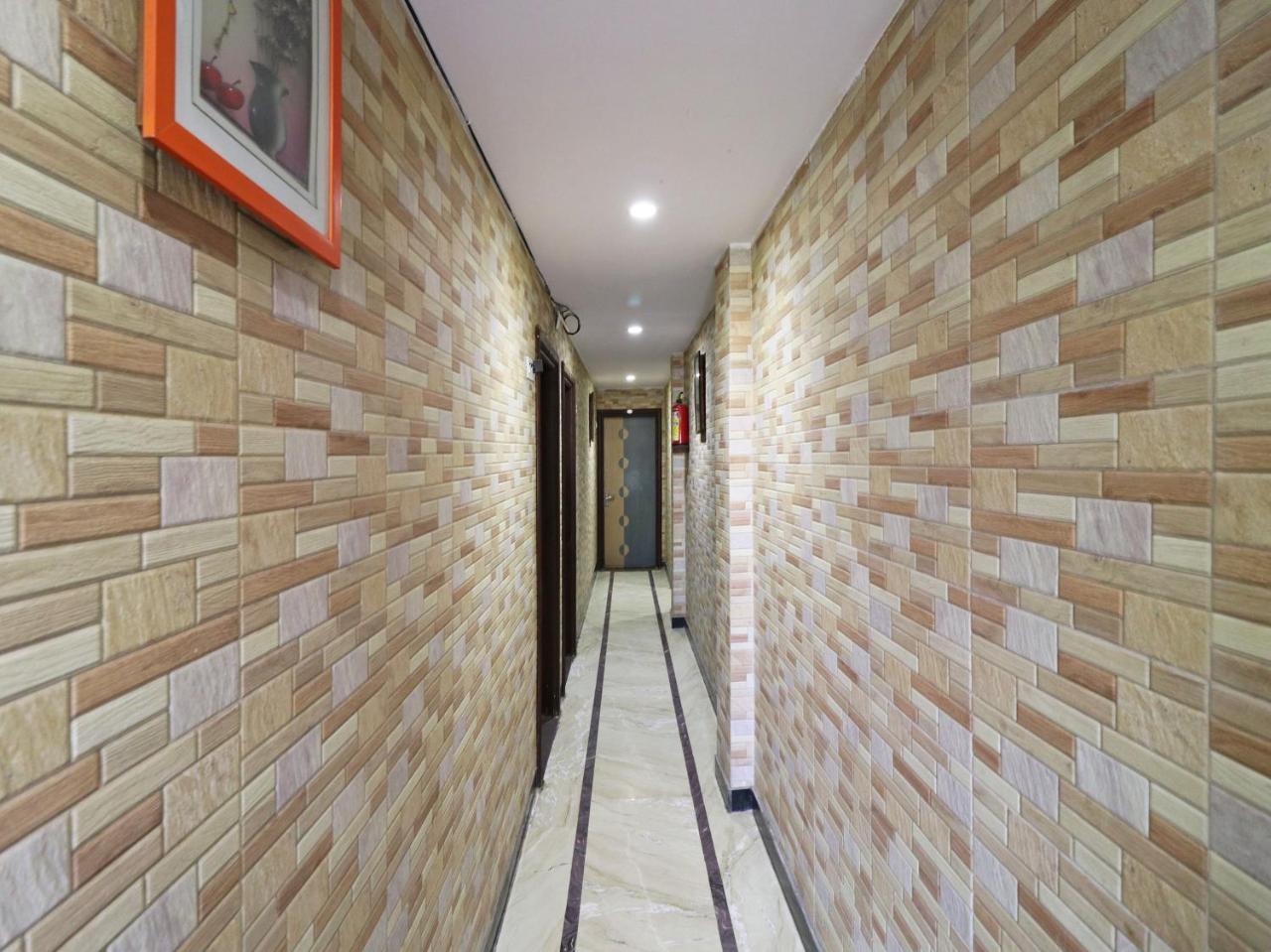 Oyo 2705 Hotel Preet Palace 뉴델리 외부 사진